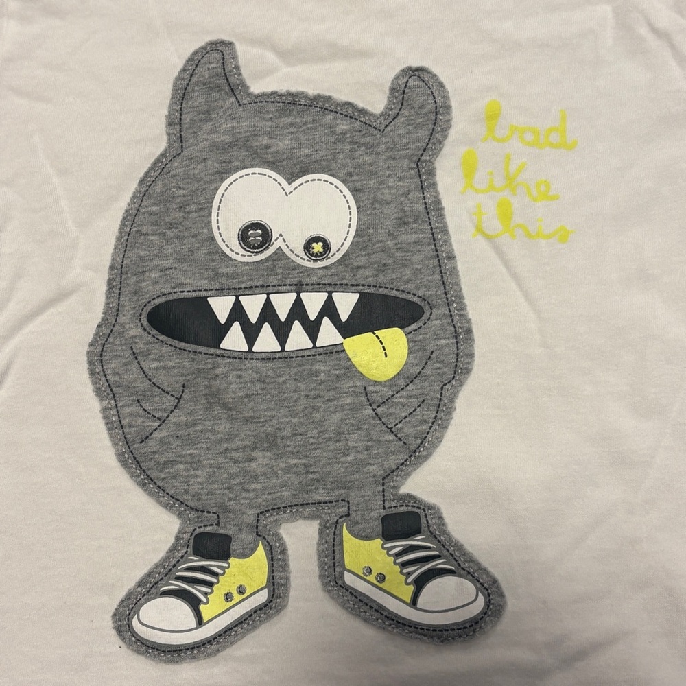 4/$20 BENETTON T-shirt XS Size 4-5 - Picture 2 of 4